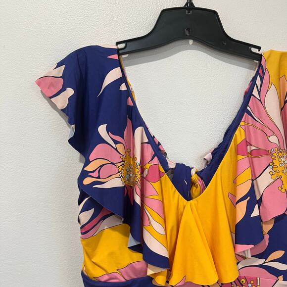 Trina Turk Floral Ruffle One Piece Swimsuit Navy Wire Free Size 14 Resort Vacay - Picture 4 of 9